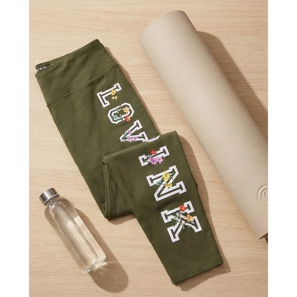 PINK‎ Victoria's Secret Olive Green Floral Logo Leggings L Athleisure